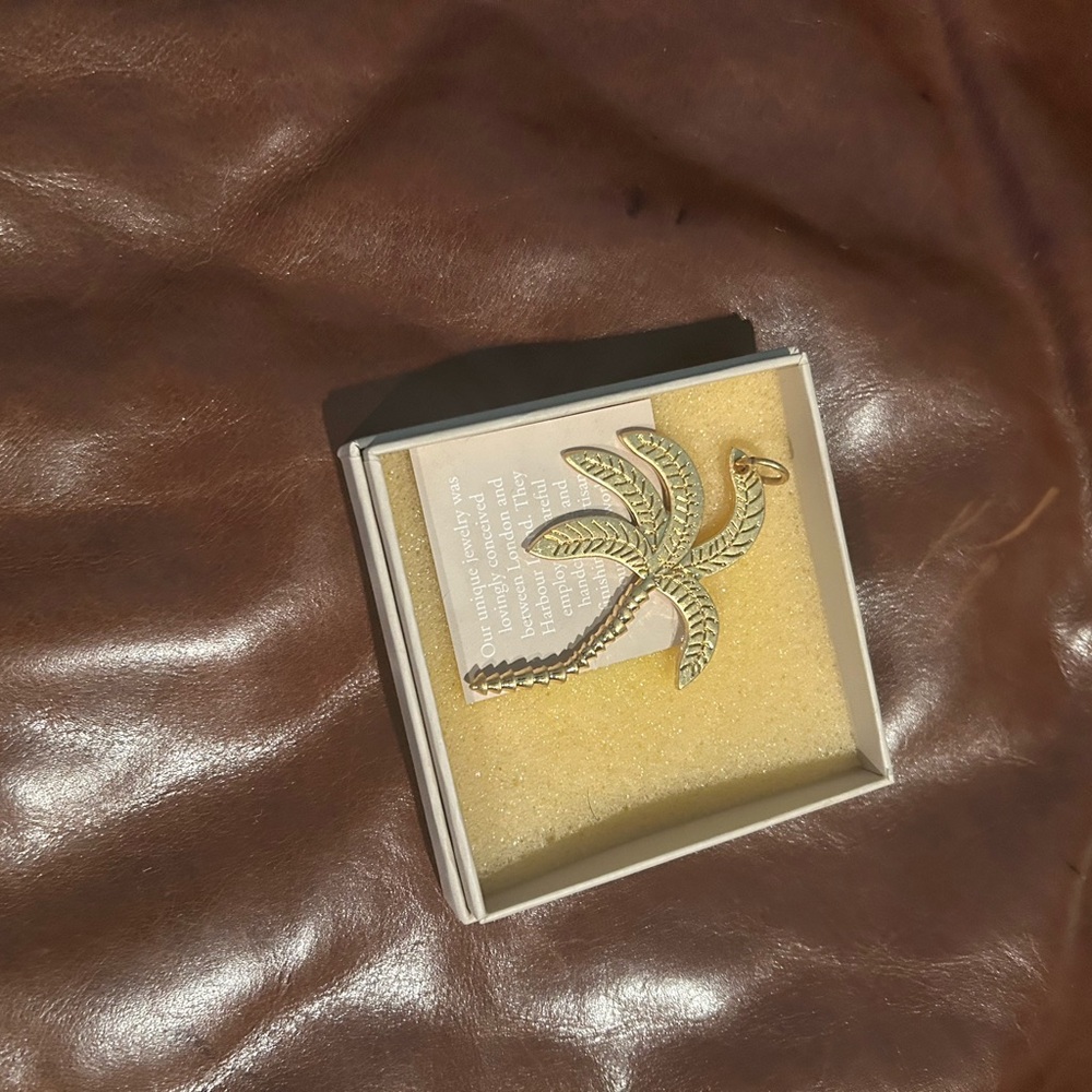 India Hicks Gold Palm Necklace